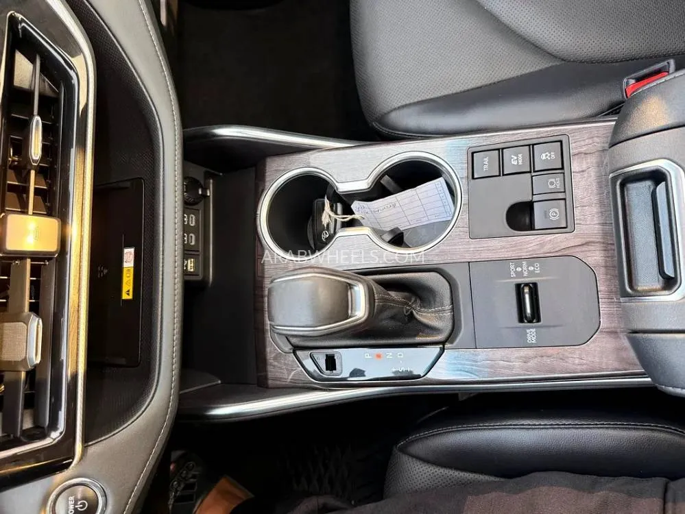 تويوتا جراند هايلاندر 2023 for Sale in دبي Image-18