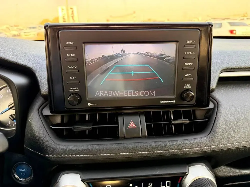 Toyota Rav4 2022 for Sale in Dubai Image-4