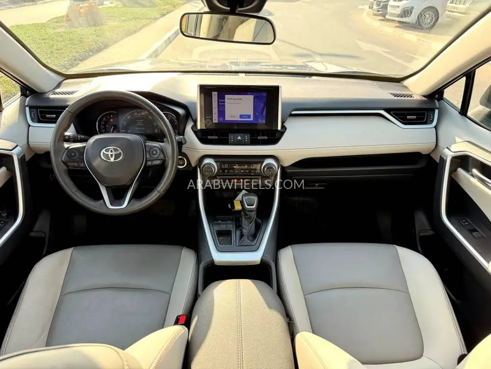 تويوتا راف 4 2022 for Sale in دبي Image-4