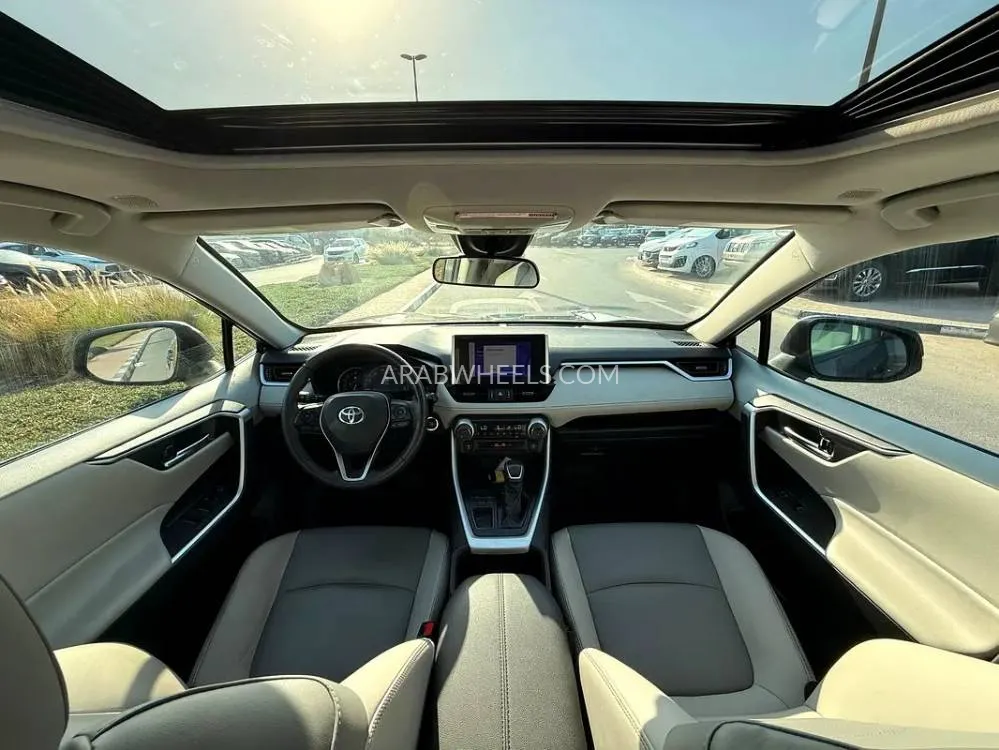 تويوتا راف 4 2022 for Sale in دبي Image-9