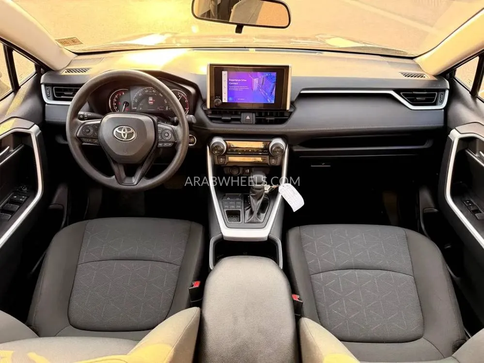 تويوتا راف 4 2025 for Sale in دبي Image-12