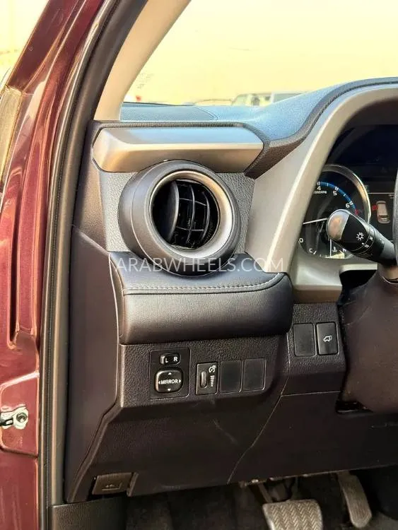 Toyota Rav4 2018 for Sale in Dubai Image-5