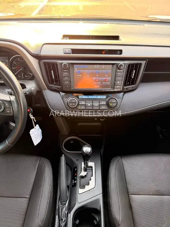 Toyota Rav4 2018 for Sale in Dubai Image-7