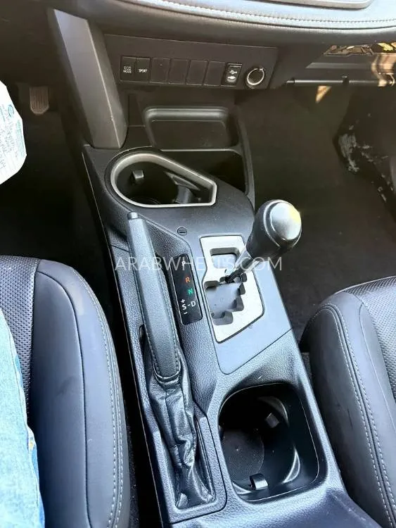 Toyota Rav4 2018 for Sale in Dubai Image-11