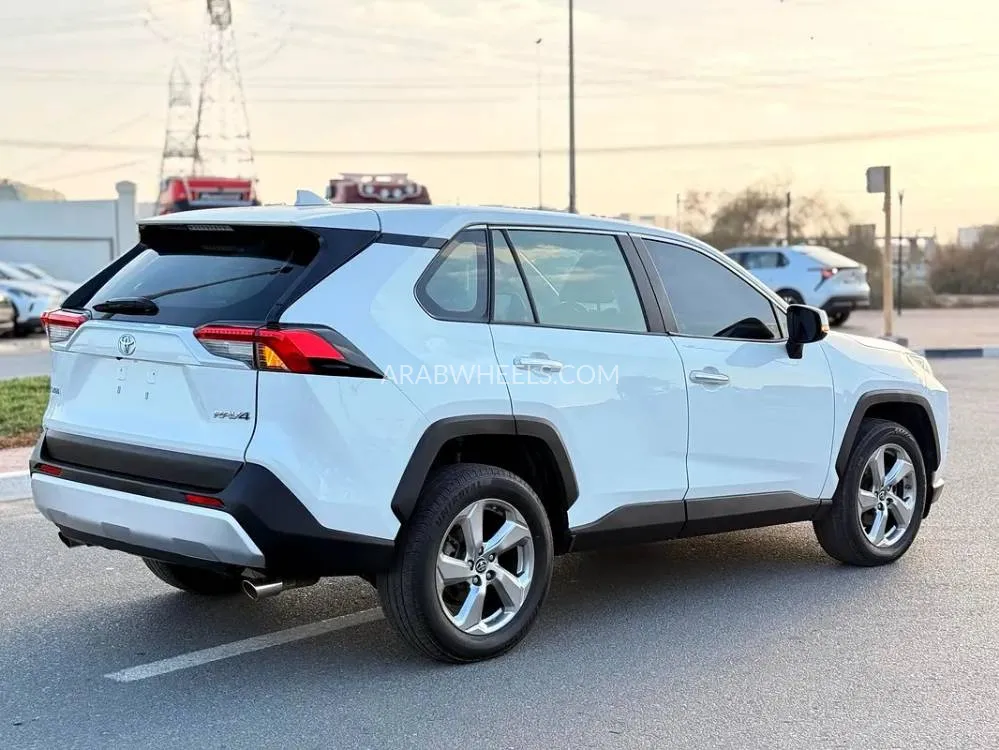 Toyota Rav4 2019 for Sale in Dubai Image-13