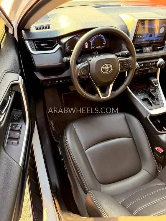 تويوتا راف 4 2023 for Sale in دبي Image-13