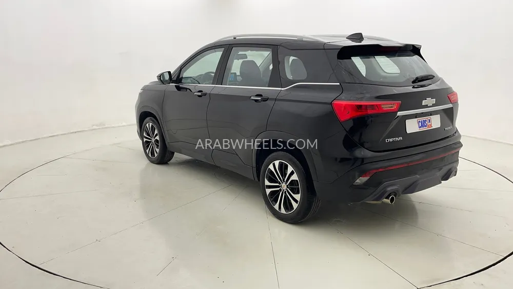 Chevrolet Captiva 2023 for Sale in Dubai Image-5