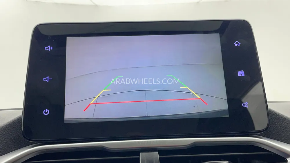 Chevrolet Captiva 2023 for Sale in Dubai Image-16