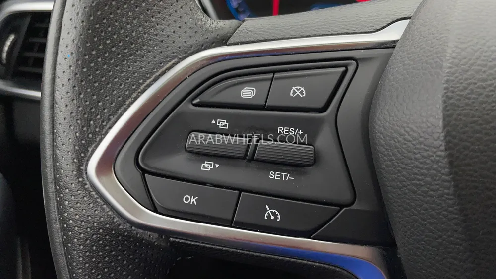 Chevrolet Captiva 2023 for Sale in Dubai Image-20