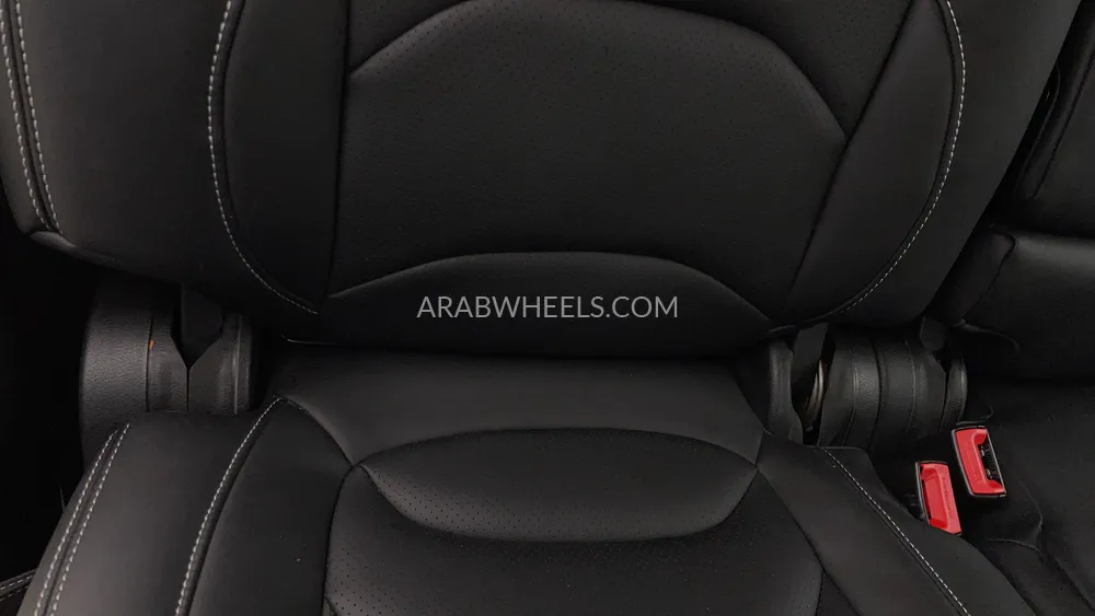 Chevrolet Captiva 2023 for Sale in Dubai Image-39