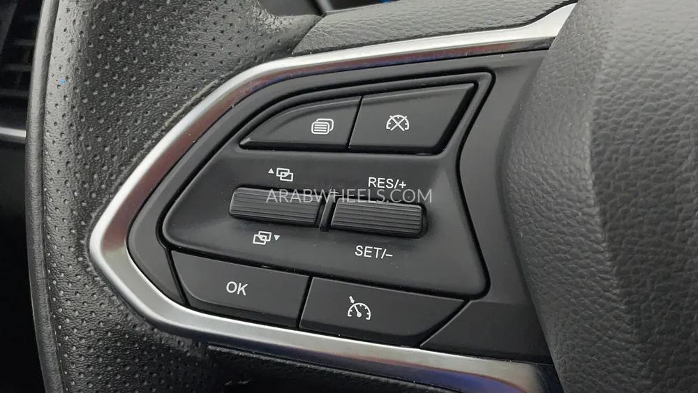 Chevrolet Captiva 2023 for Sale in Dubai Image-44