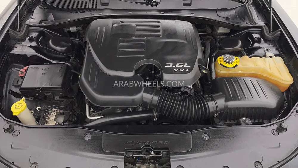 Dodge Charger 2018 for Sale in Dubai Image-9