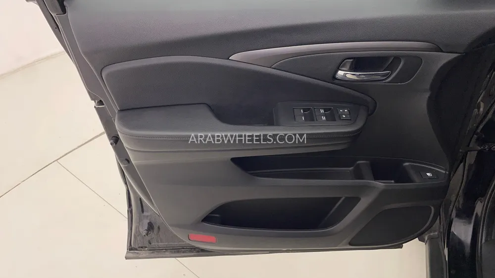 Honda Pilot 2019 for Sale in Dubai Image-19