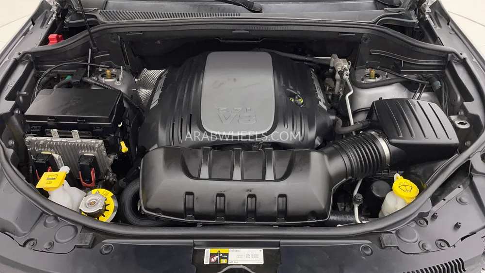 Jeep Grand Cherokee 2019 for Sale in Dubai Image-9