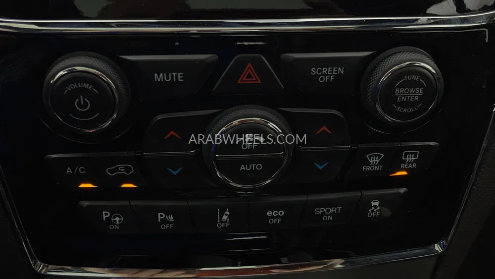 Jeep Grand Cherokee 2019 for Sale in Dubai Image-40