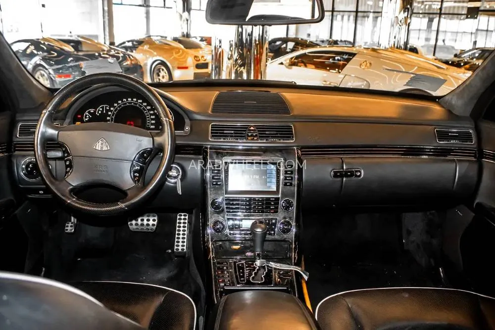 مايباخ 57 2012 for Sale in أبو ظبي Image-14