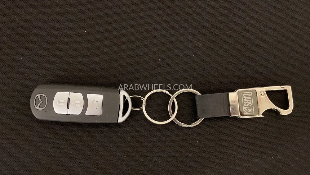 Mazda 3 2018 for Sale in Dubai Image-25