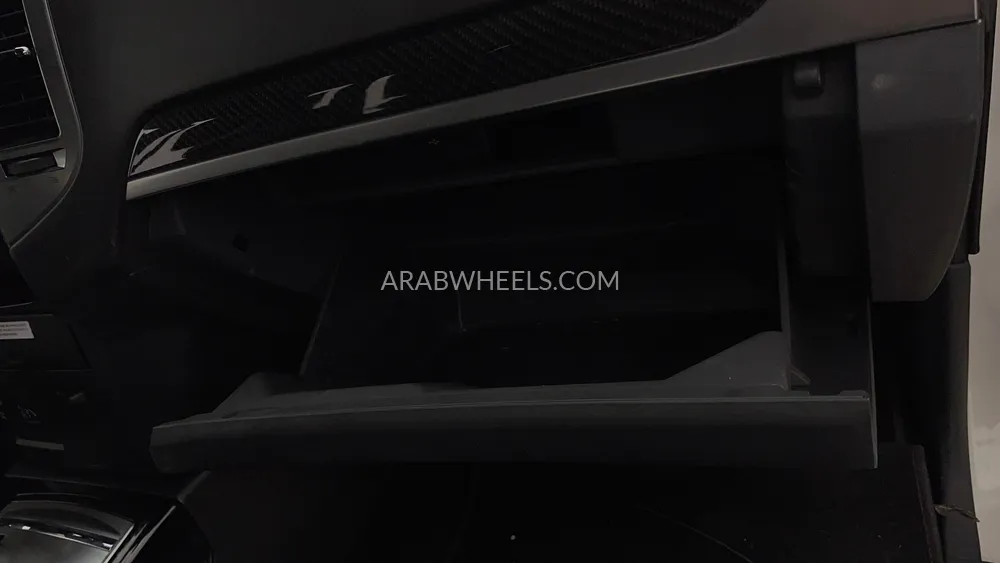 Mitsubishi Pajero 2020 for Sale in Dubai Image-30