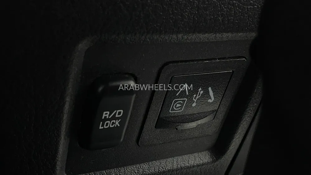 Mitsubishi Pajero 2020 for Sale in Dubai Image-46