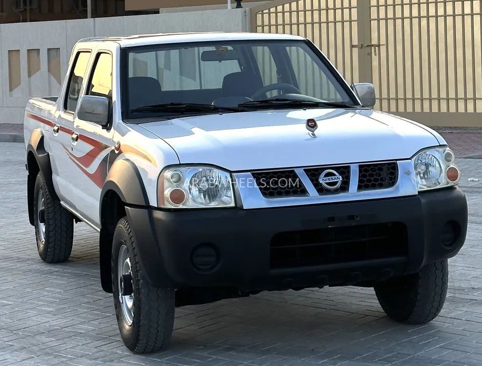 Nissan Patrol Pick Up 2008 for Sale in Ras Al Khaimah Image-2