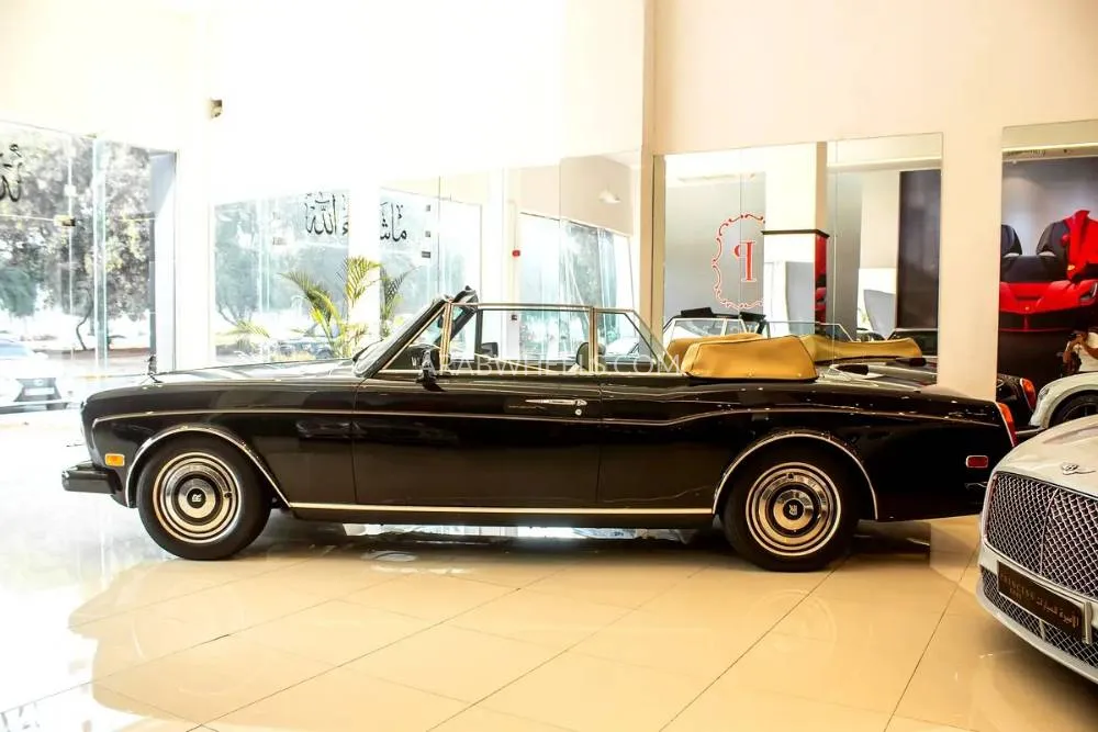 Rolls Royce Corniche 1985 for Sale in Abu Dhabi Image-17