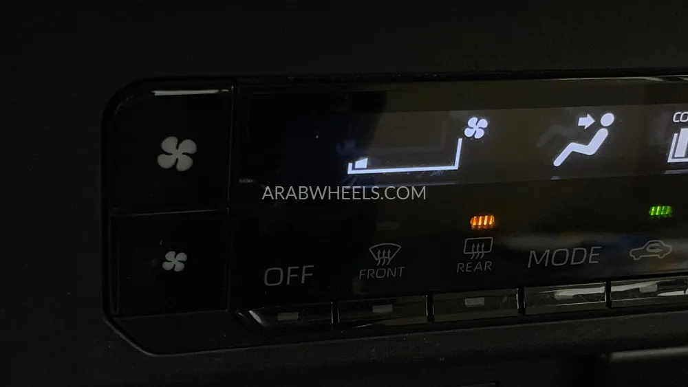 تويوتا يارس 2024 for Sale in دبي Image-35