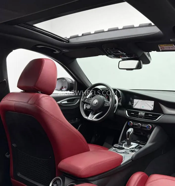 Alfa Romeo Giulia 2023 for Sale in Dubai Image-13