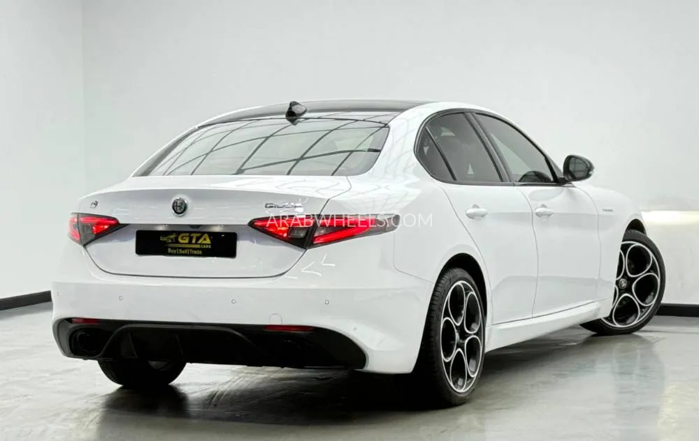 Alfa Romeo Giulia 2024 for Sale in Dubai Image-5