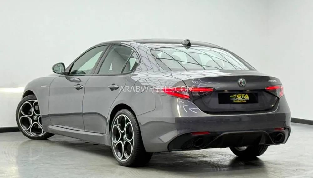 Alfa Romeo Giulia 2024 for Sale in Dubai Image-4