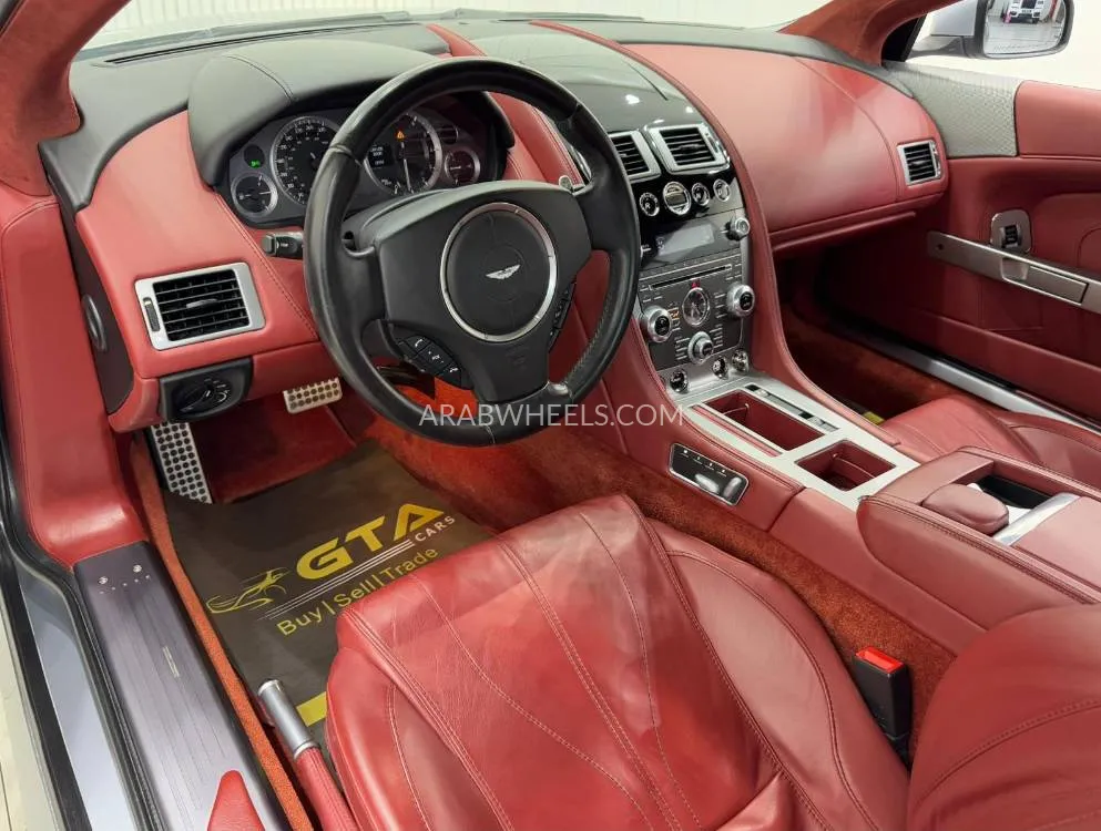 أستون مارتن DB9 2014 for Sale in دبي Image-8