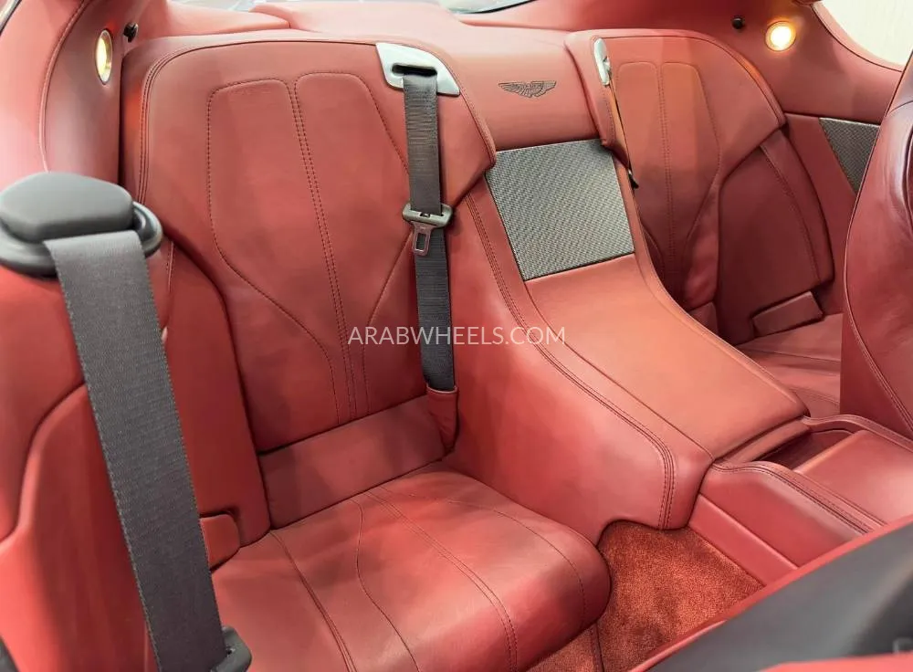 أستون مارتن DB9 2014 for Sale in دبي Image-13