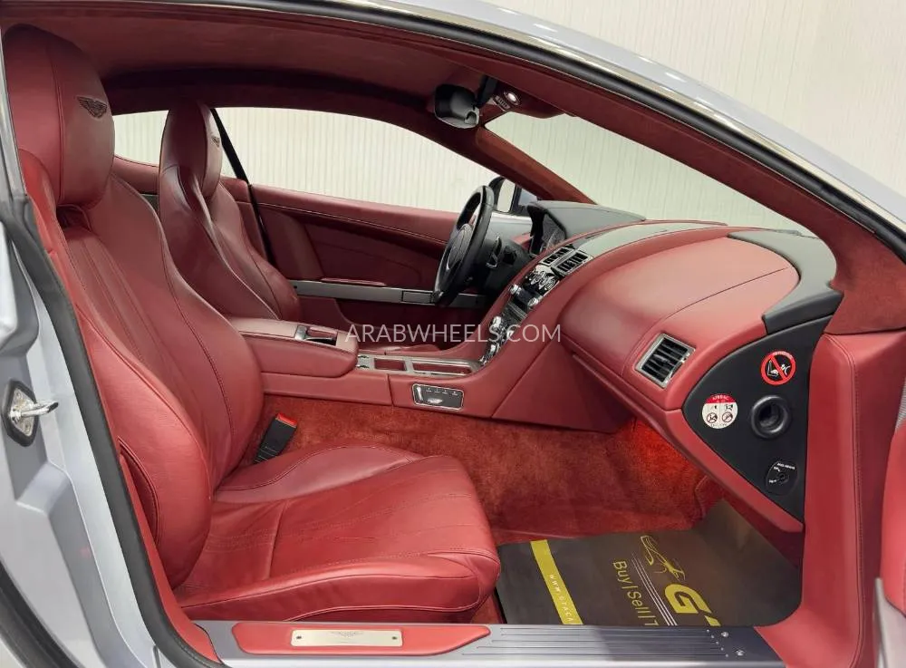أستون مارتن DB9 2014 for Sale in دبي Image-14