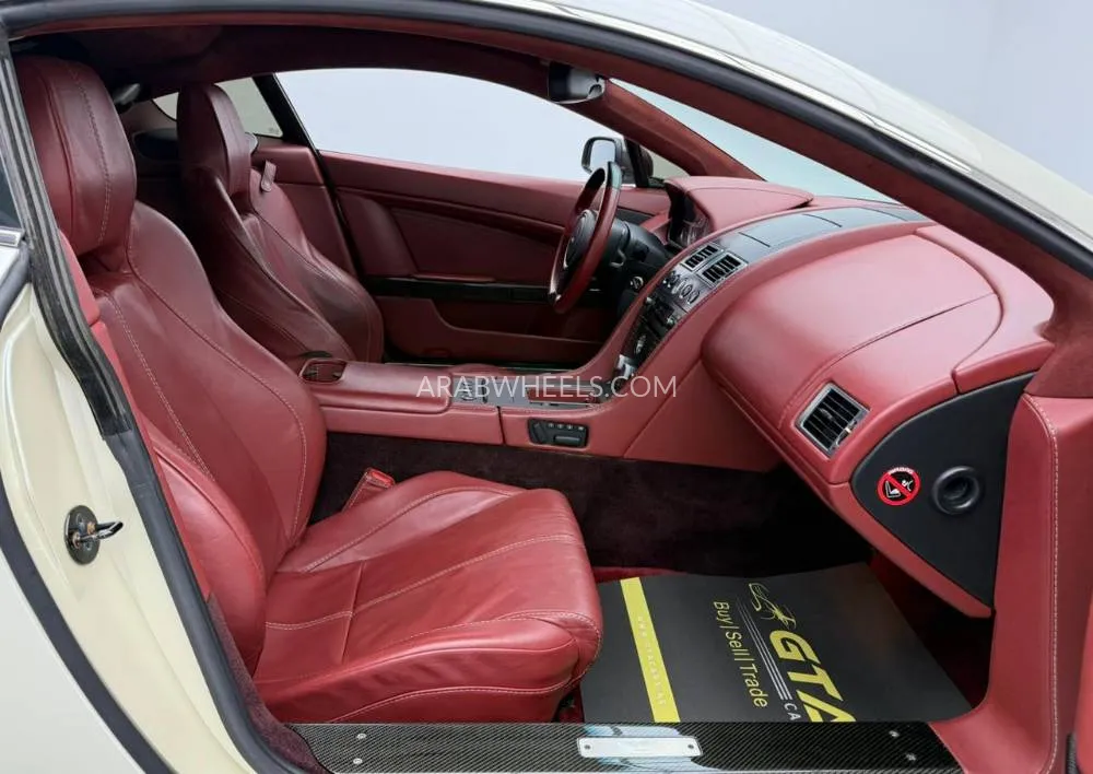 Aston Martin Vantage 2007 for Sale in Dubai Image-9