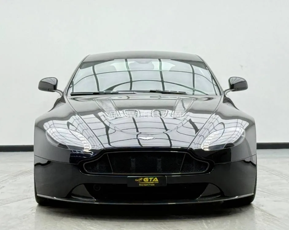 Aston Martin Vantage 2014 for Sale in Dubai Image-2