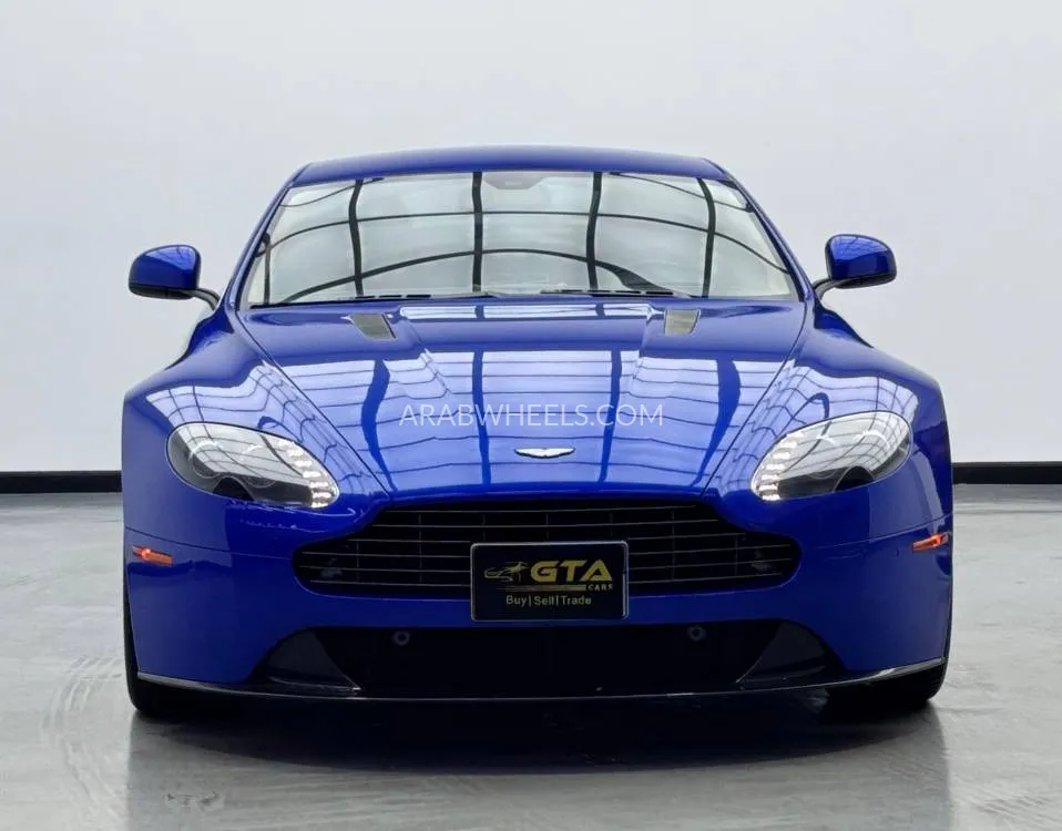 Aston Martin Vantage 2015 for Sale in Dubai Image-2