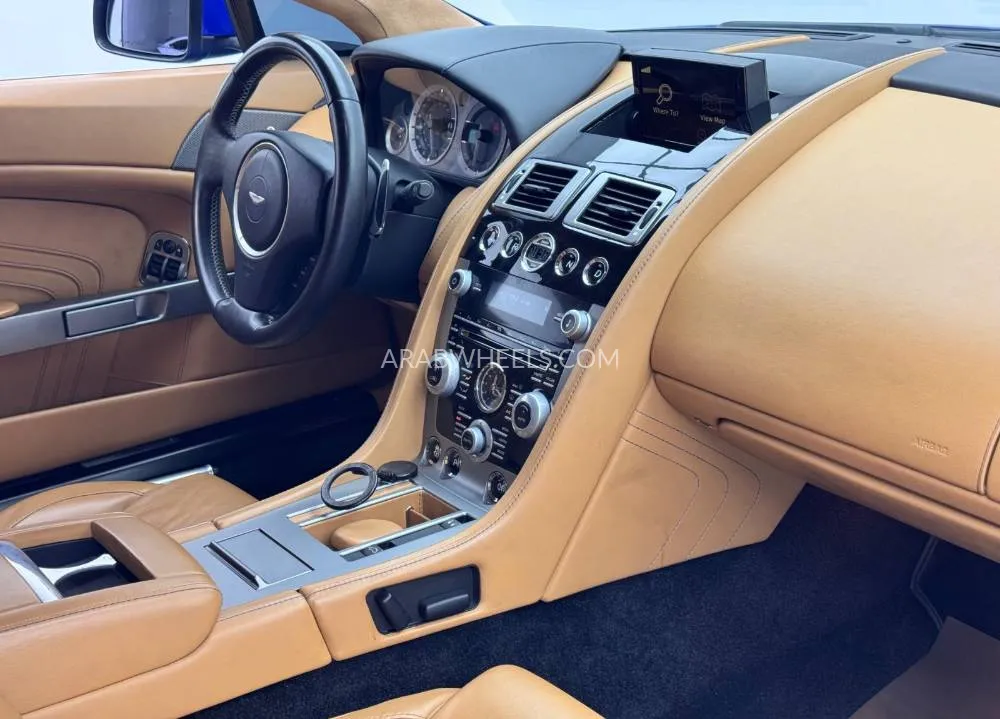 Aston Martin Vantage 2015 for Sale in Dubai Image-11