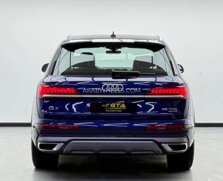 Audi Q7 2021 for Sale in Dubai Image-5