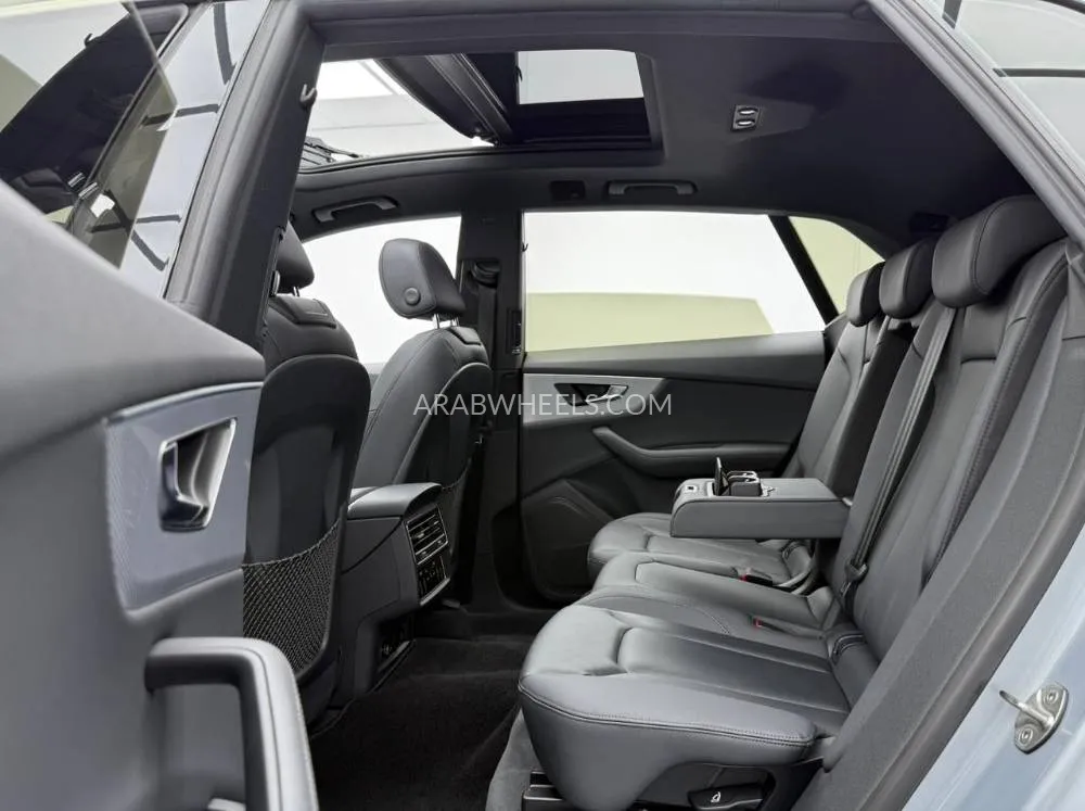 Audi Q8 2023 for Sale in Dubai Image-18