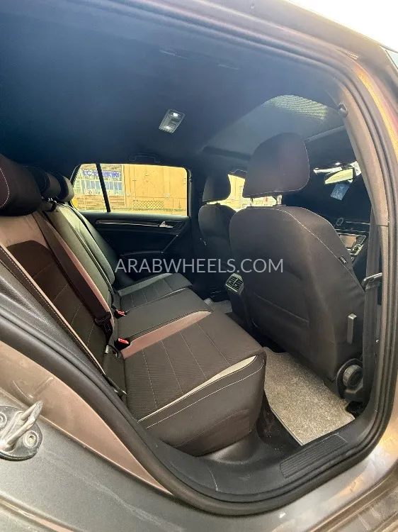  فولكس واجن R جولف  2016 for Sale in الشارقة Image-6