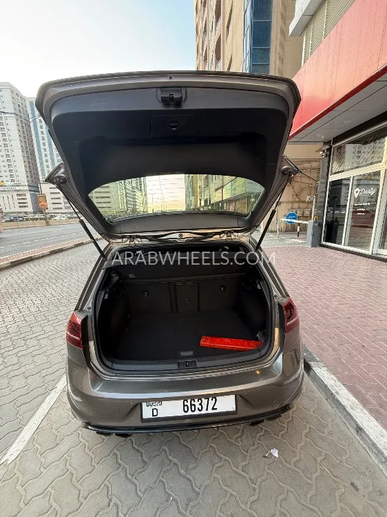  فولكس واجن R جولف  2016 for Sale in الشارقة Image-7