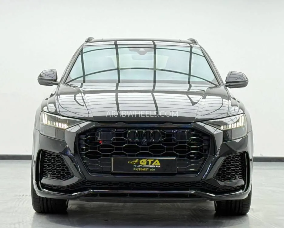 أودي RS Q8 2023 for Sale in دبي Image-2