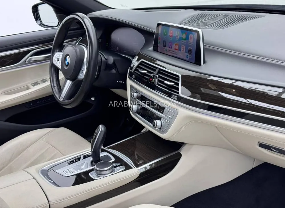 BMW 7 series 2022 for Sale in Dubai Image-16