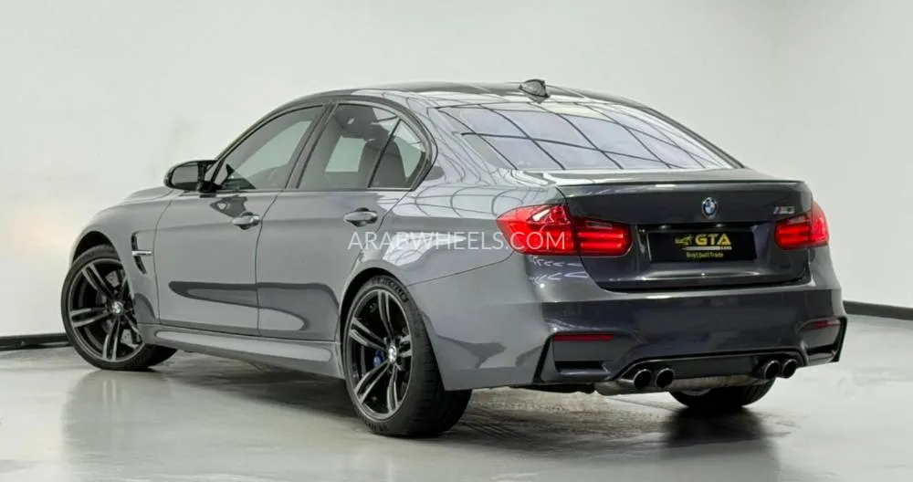 بي إم دبليو الفئة الثالثة 2015 for Sale in دبي Image-6