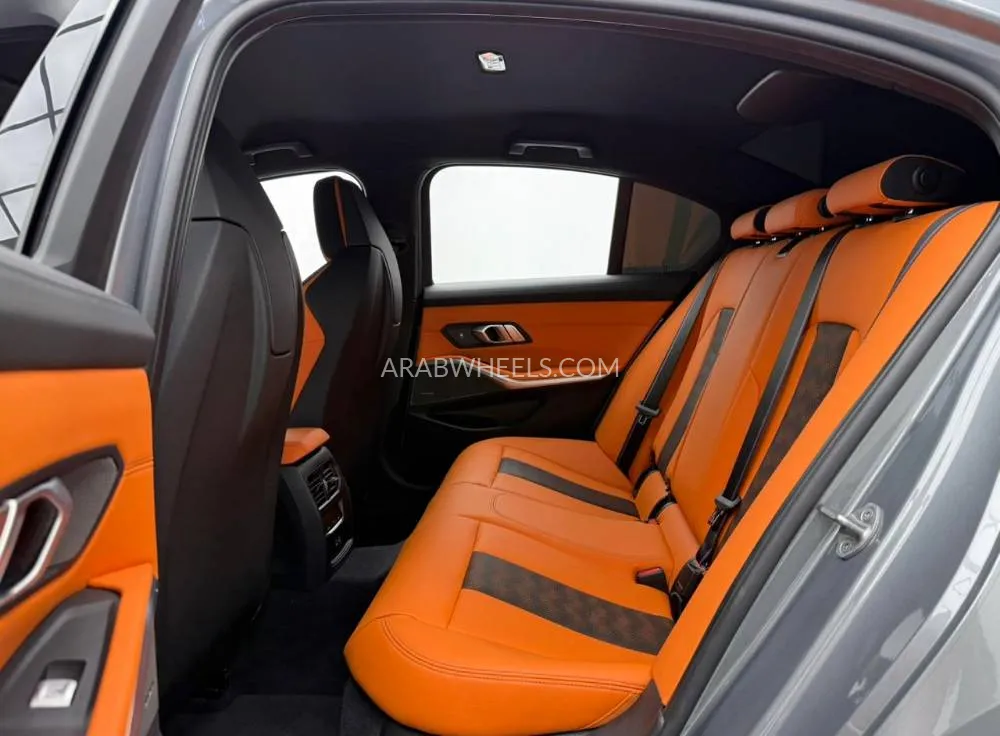 بي إم دبليو الفئة الثالثة 2025 for Sale in دبي Image-17