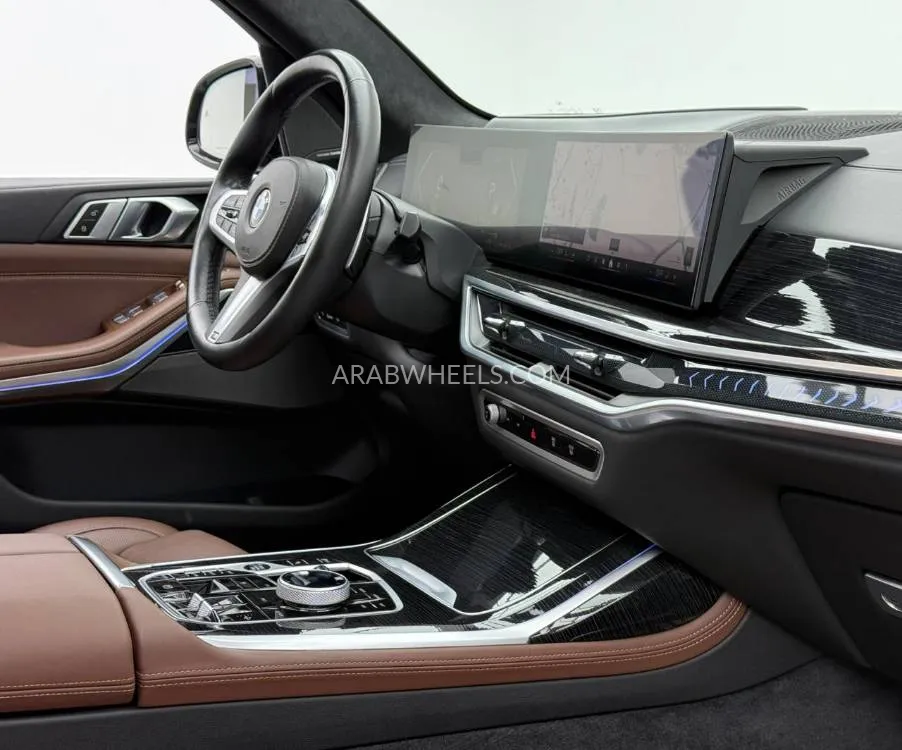 BMW X7 2024 for Sale in Dubai Image-7