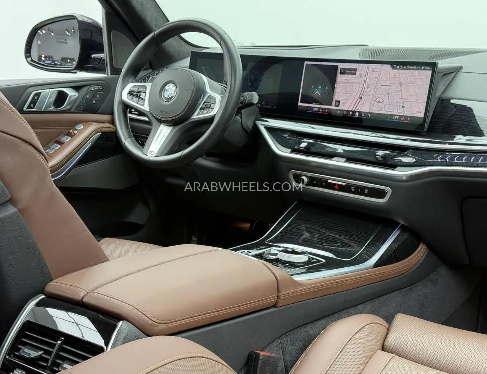 BMW X7 2024 for Sale in Dubai Image-11