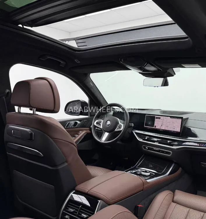 BMW X7 2024 for Sale in Dubai Image-12