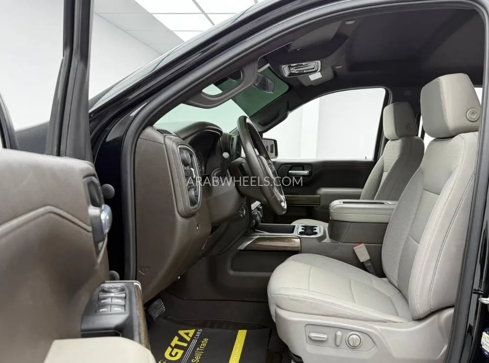 Chevrolet Silverado 2021 for Sale in Dubai Image-15