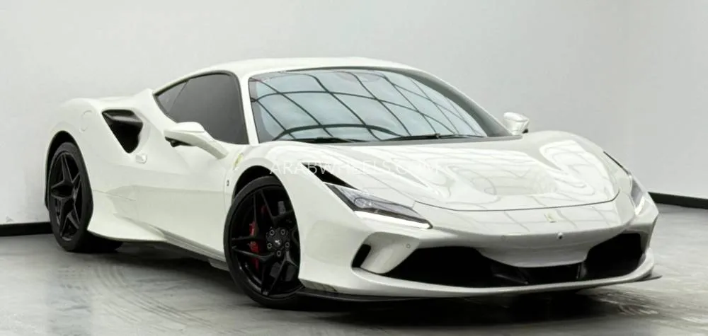 فيراري F8 تريبيوتو 2021 for Sale in دبي Image-17