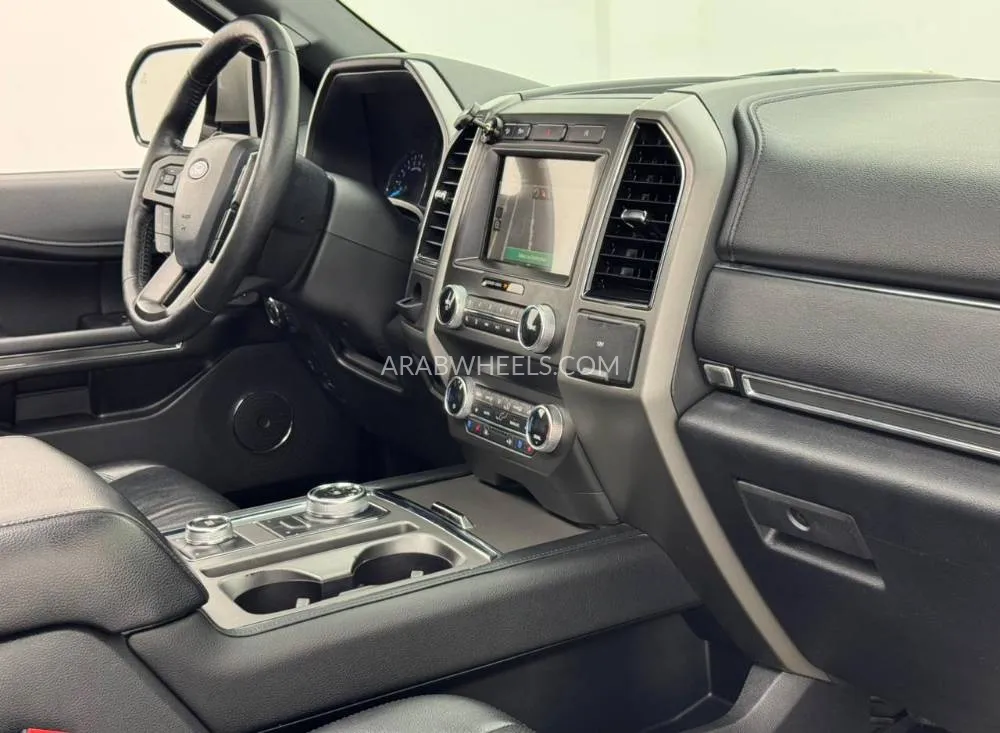 Ford Expedition 2019 for Sale in Dubai Image-14